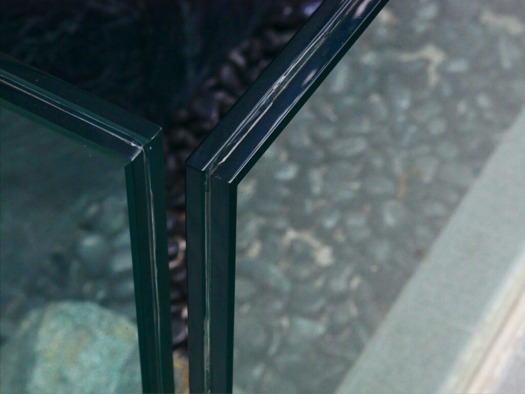 Laminated Glass Railing by Palace of Glass