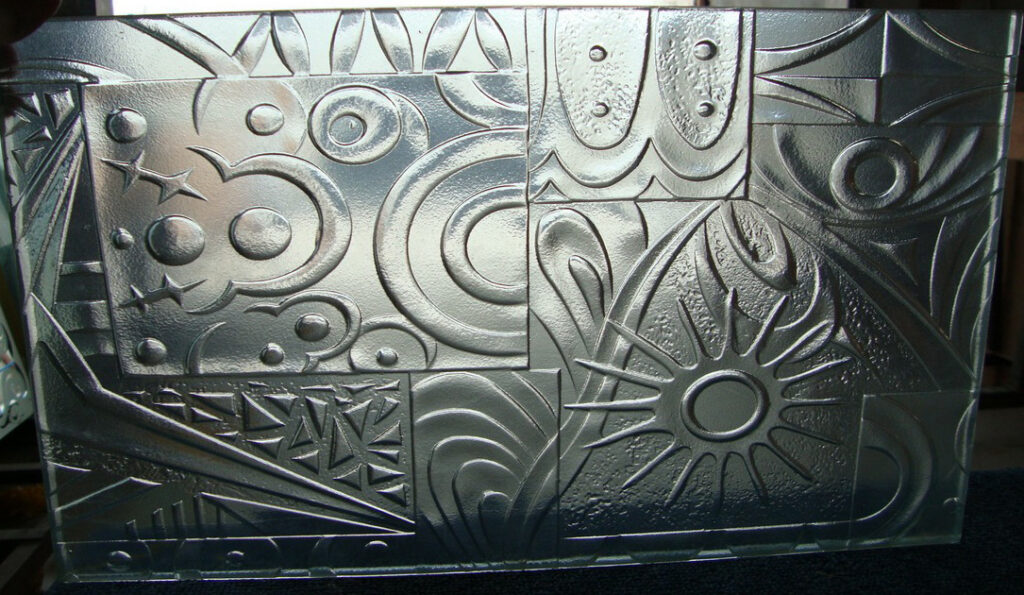 Deep Carved and Textured Abstract Pattern
